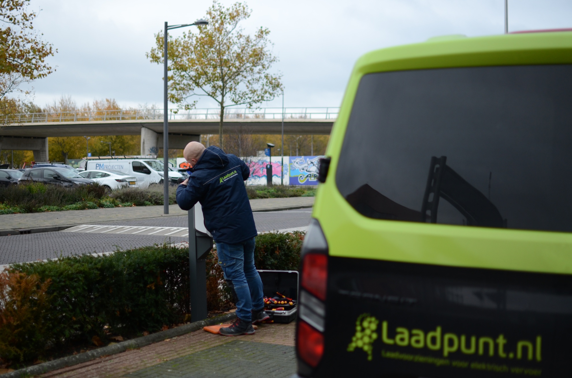 monteur-laadpaal-installatie-KL.jpg